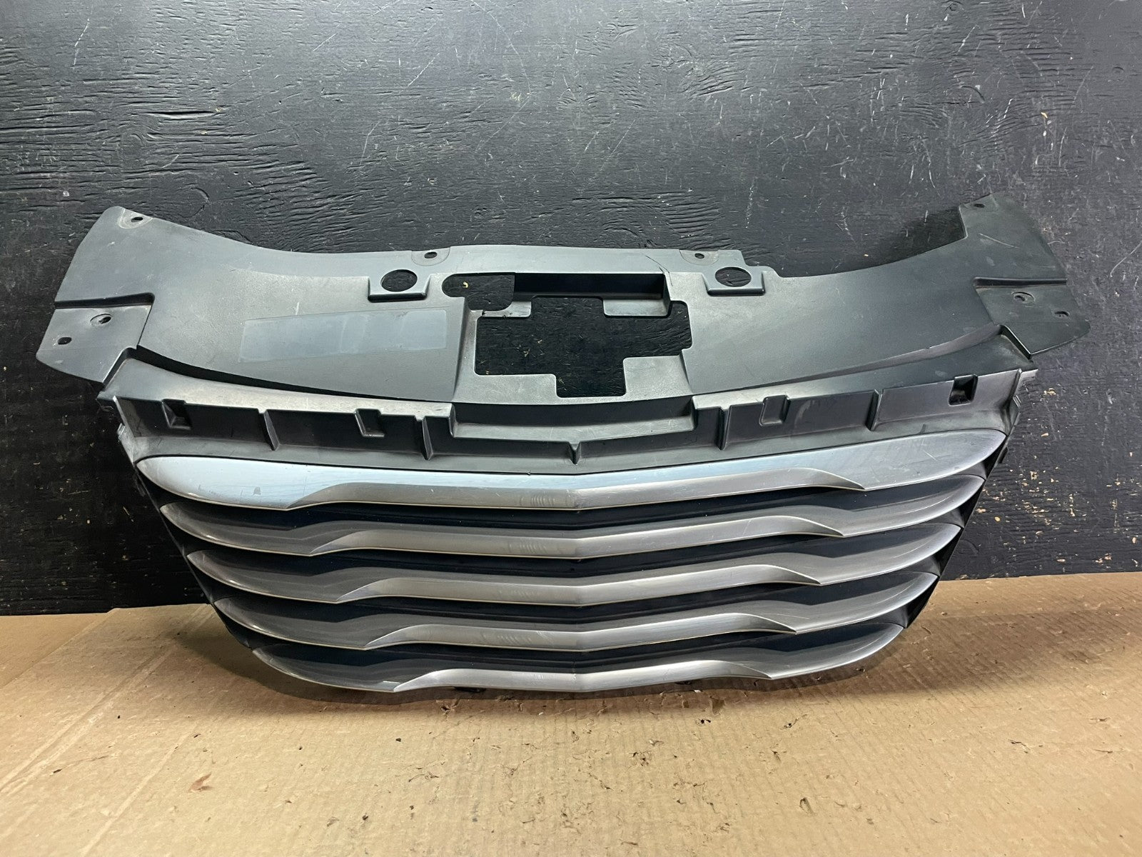 2011 to 2014 Chrysler 200 Front Upper Grill Grille AB3187 DG0