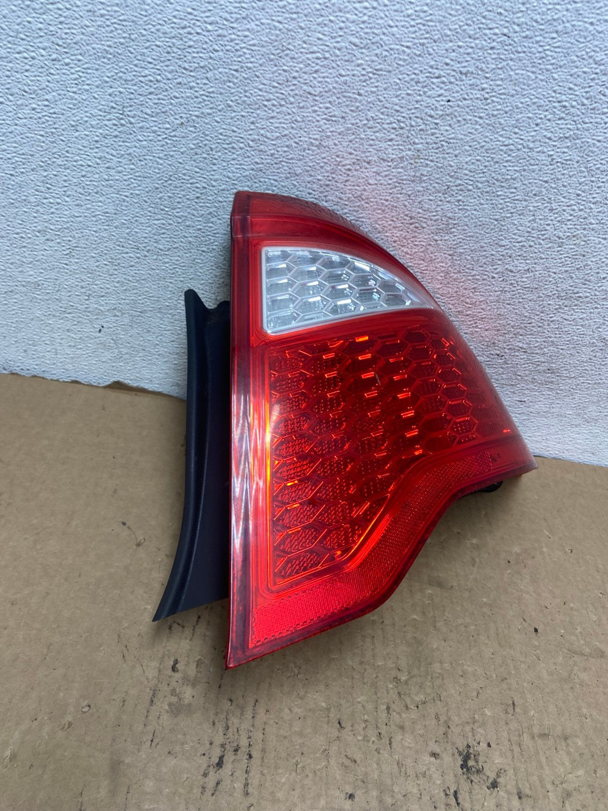 2010 2011 2012 Ford Fusion Right Passenger Side Tail Light AG2316 LK2