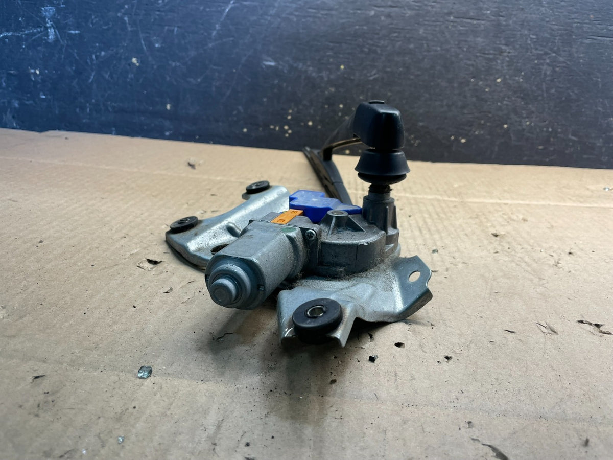 2010 to 2014 Subaru Legacy Outback Rear Windshield Wiper Motor u2104 DG2