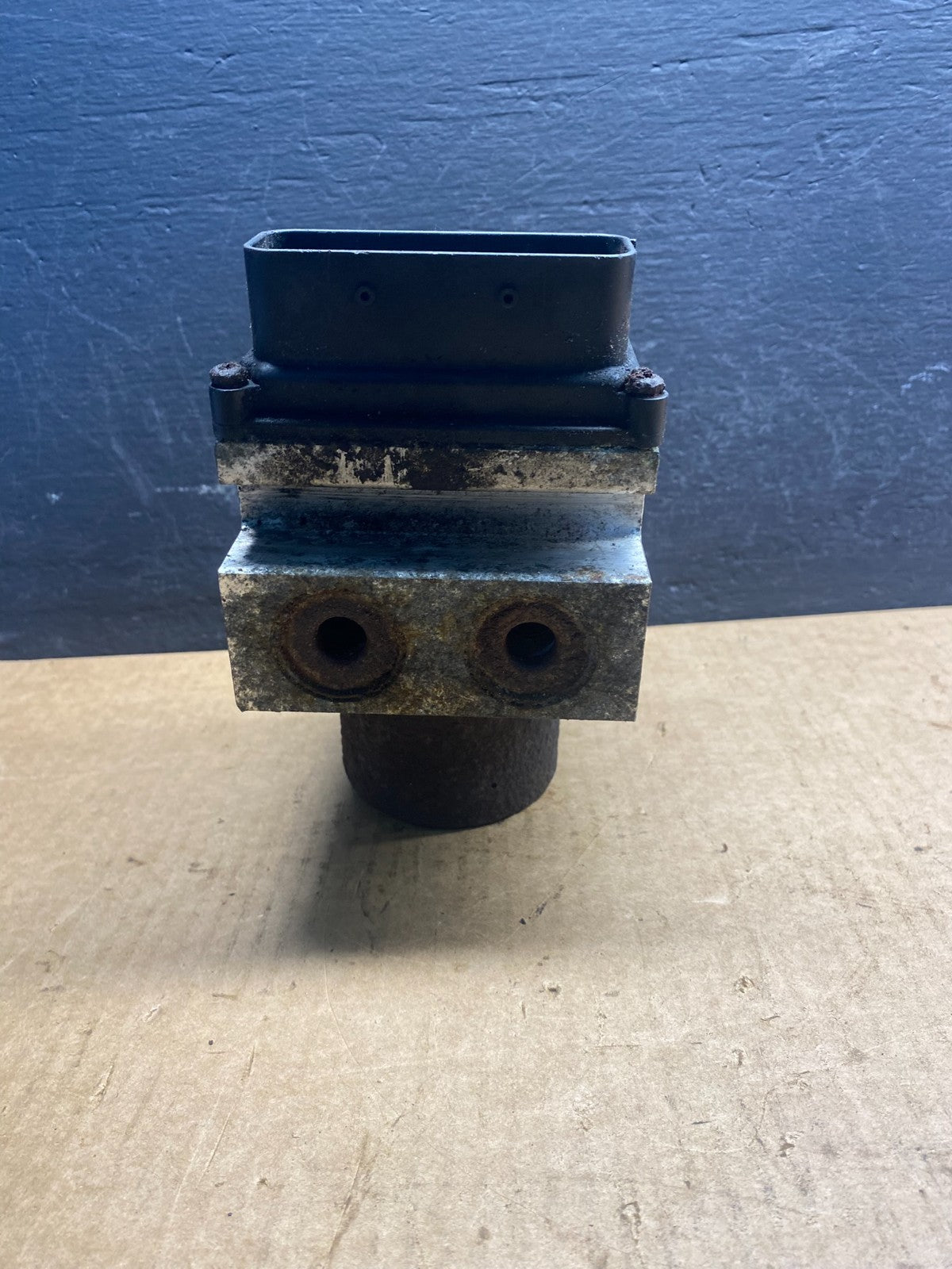 2009 Ford E-150 E150 E250 E350 ABS Anti-Lock Brake Pump Module AC7025 DG3