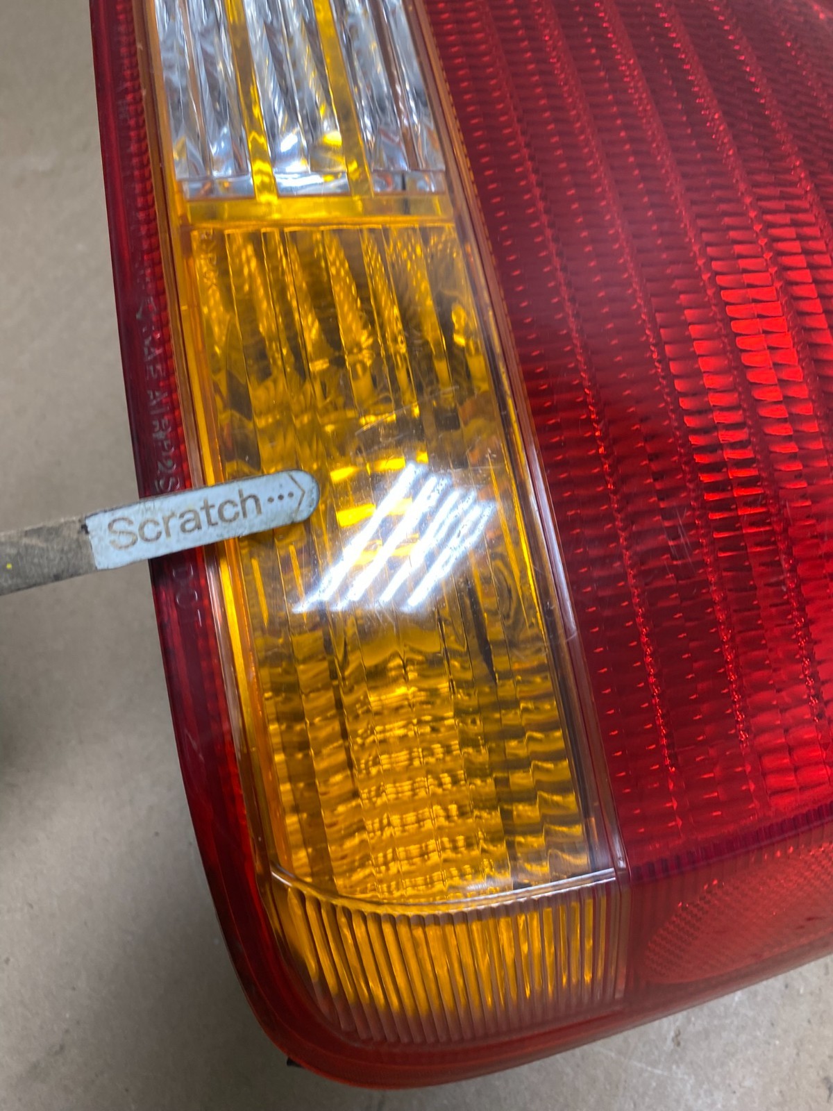 1999 2000 2001 Hyundai Sonata Right Passenger Rh Side Tail Light Oem S0620 DW3