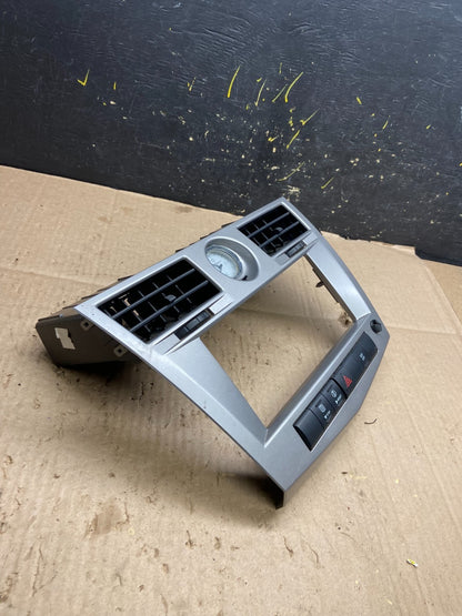 2007 2010 Chrysler Sebring Center Dash Radio Clock Bezel Trim Panel Oem y5420 DG1