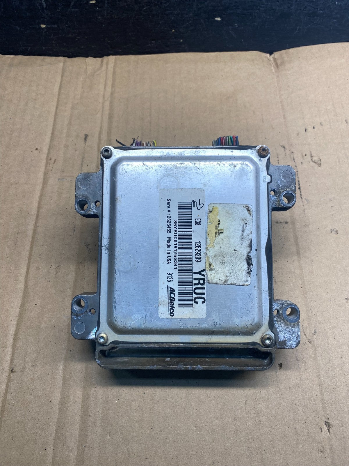 2009 2010 Cadillac Escalade Engine Control Module ECM ECU AE2181 DW1
