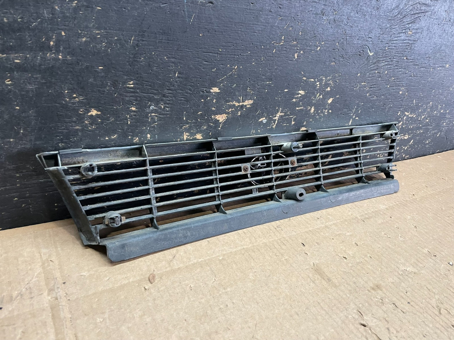 1987 to 1991 Toyota Camry Front Upper Grill Grille Oem AB3198 DG4
