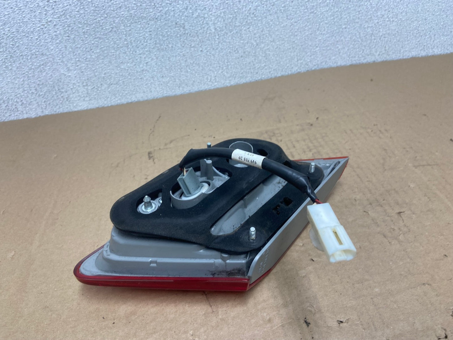 2010-2011 Toyota Camry Hybrid Left Driver LH Side Inner Tail Light Oem AB6155 LK5