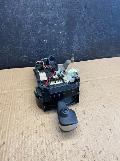 2005 to 2009 Nissan Quest Gear Shift Shifter AD18652