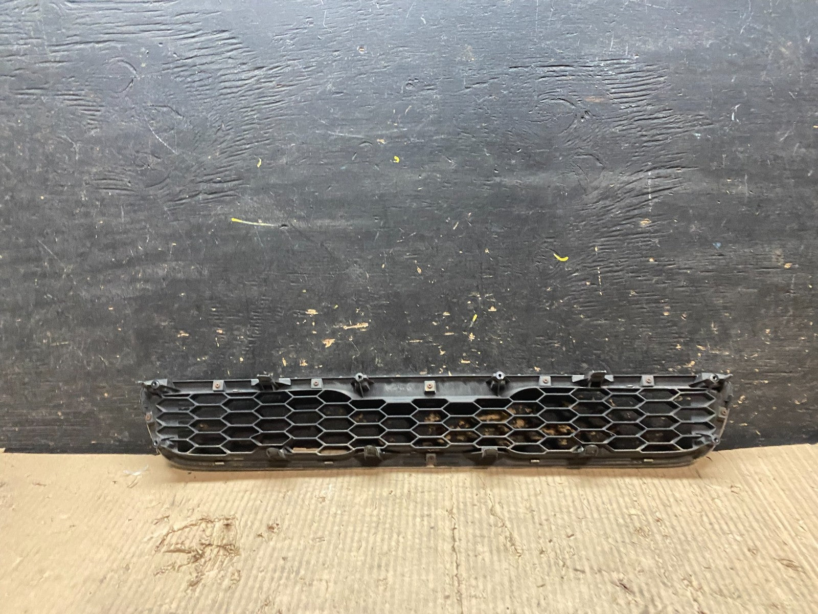 2010 to 2011 Kia Soul Upper Front Upper Engine Radiator Grill Grille V4407 DG3