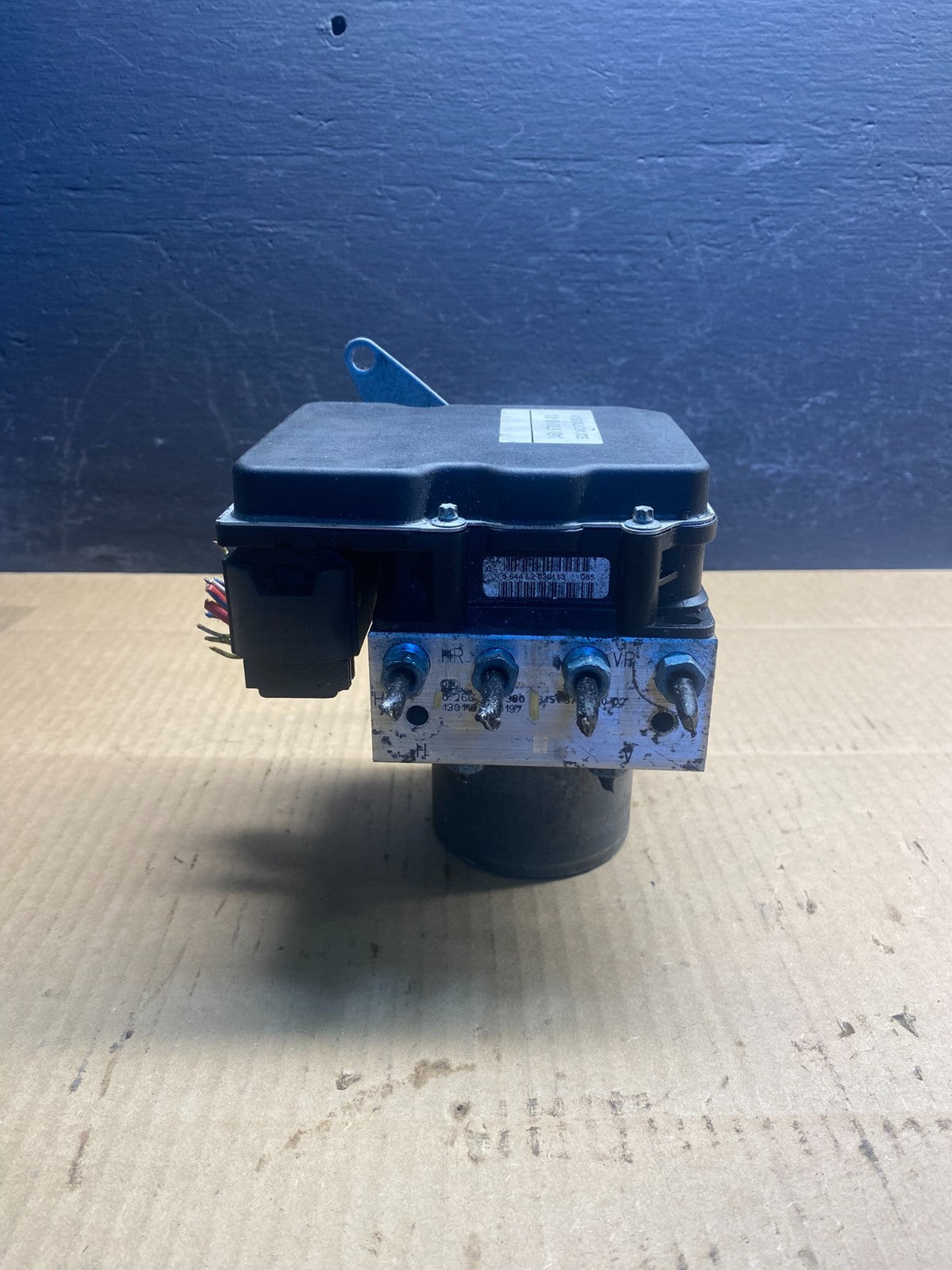 2007 to 2013 BMW 328i ABS Anti-Lock Brake Pump 3451 6780161-01 AD0467 DG4