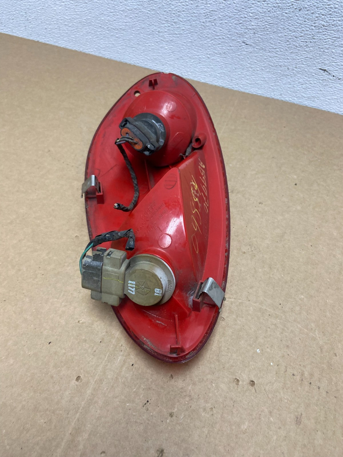 2001-2005 Chrysler PT Cruiser Left Driver LH Side Tail Light OEM AB9970 DW7