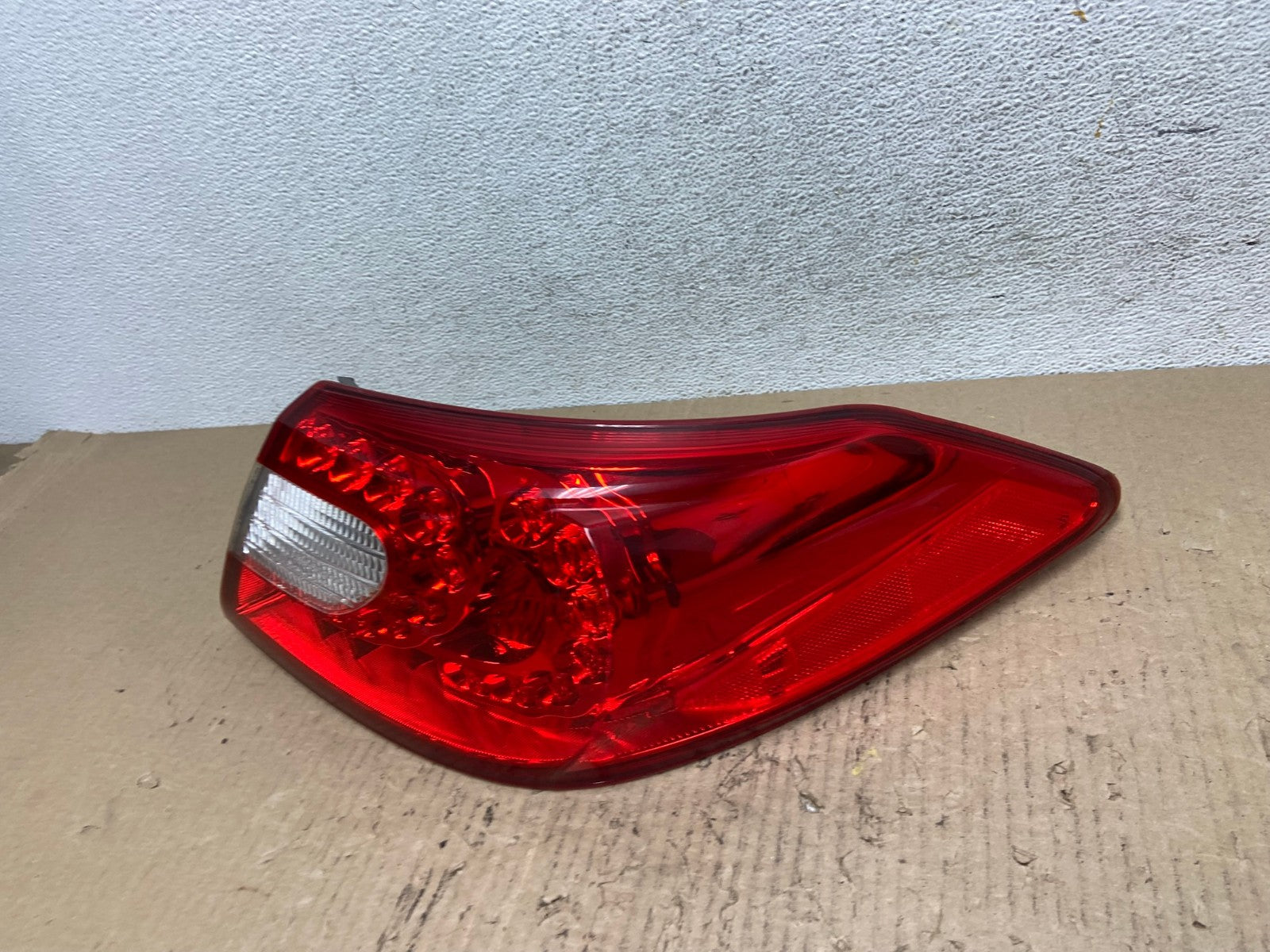 2011 2012 2013 Infiniti M37 M56 Right Passenger RH Tail Light AF6993 LK1