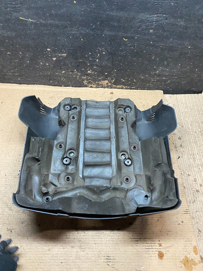 2006 to 2010 BMW 550i 650i 750i Plastic Engine Cover Shield OEM v9422 DG6