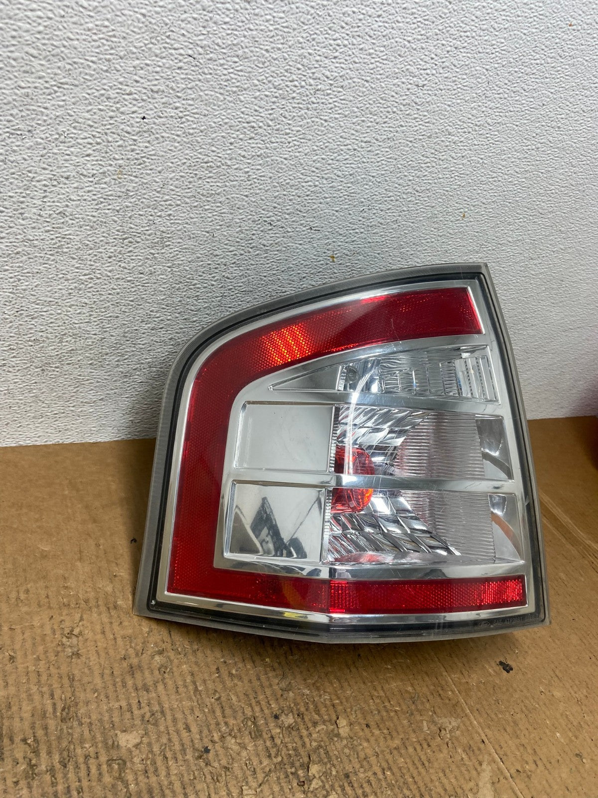 2007 to 2010 Ford Edge Tail light Left Driver Side AE2654 LK2