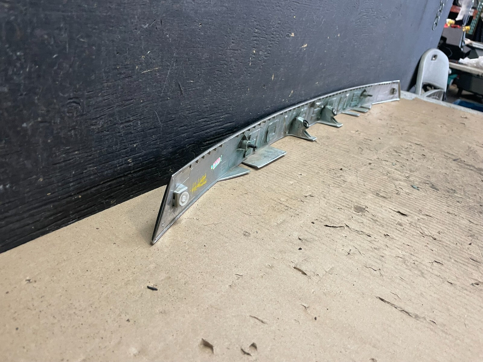 2010 Mitsubishi Endeavor Rear Chrome Trunk Trim Molding M6109 DG13