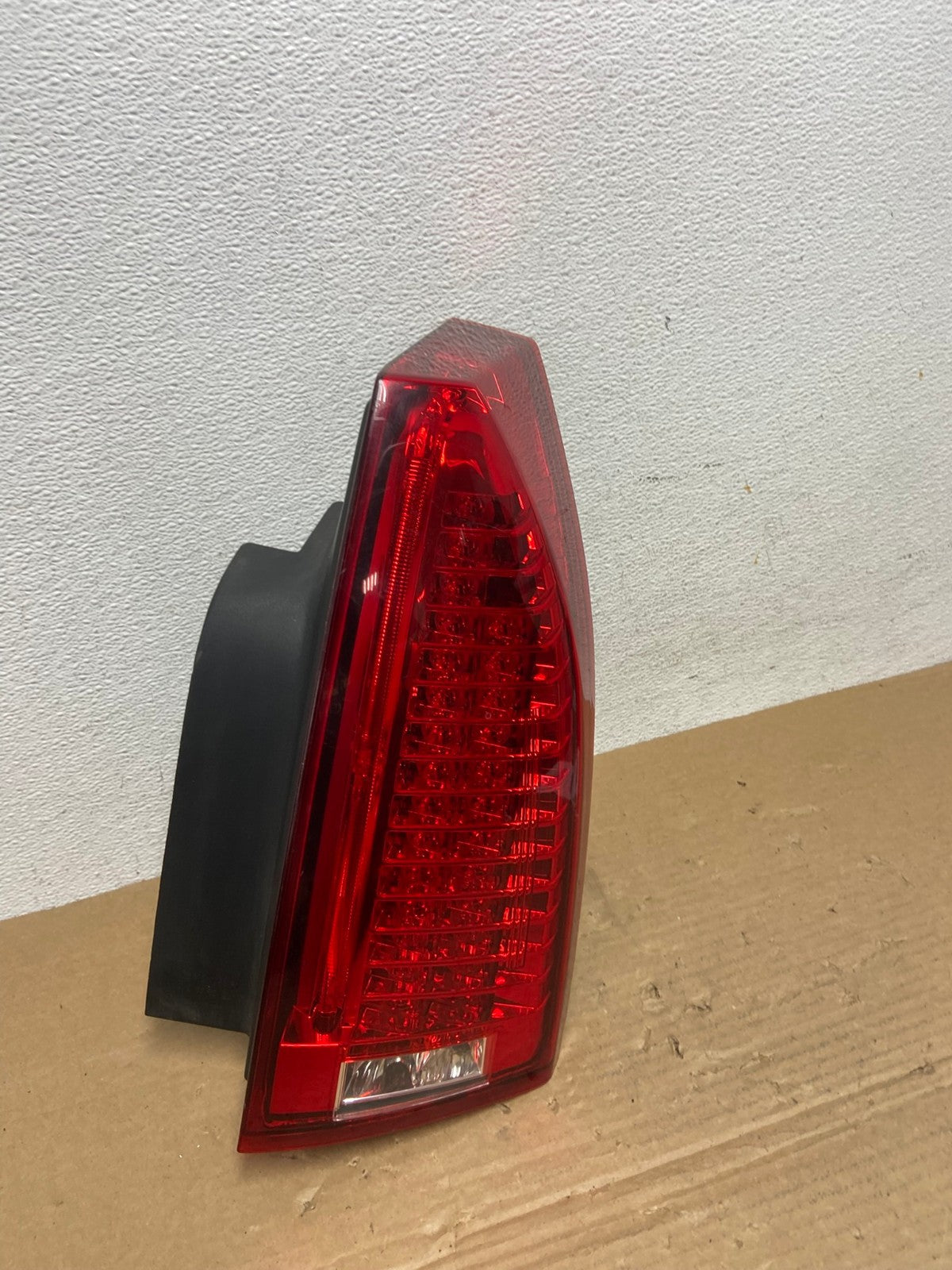 2008 to 2013 Cadillac CTS Right Passenger Side Led Side Tail light AD3974 LK2