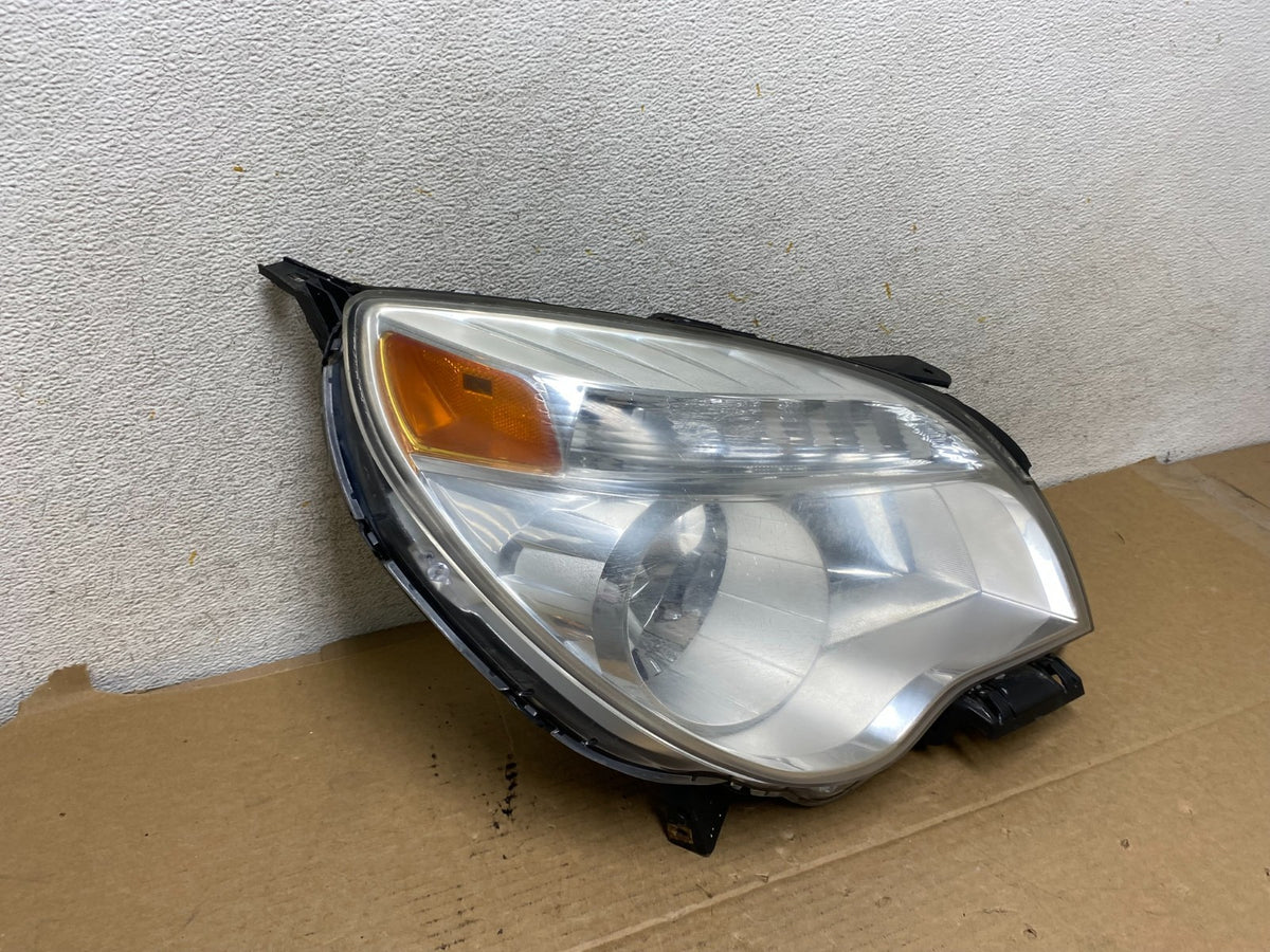 2010 - 2015 Chevrolet Equinox Halogen Headlight Right Passenger Side AH7844 DW1