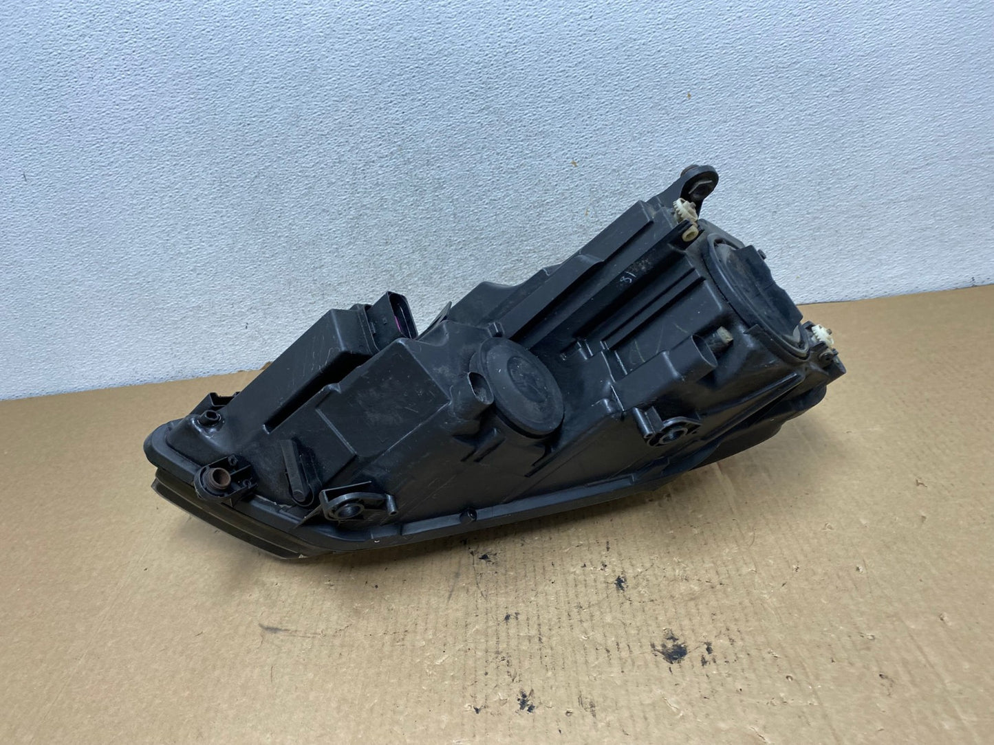 2011 to 2014 Volkswagen Jetta Left Driver LH Headlight Halogen AG2113 LK6