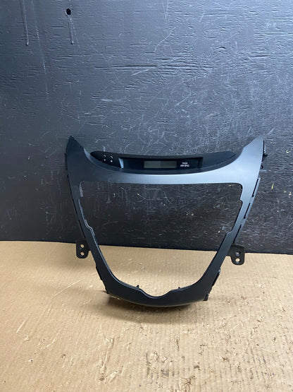 2011-2013 Hyundai Elantra Dash Radio Bezel Clock Display Trim AF1449 DG0