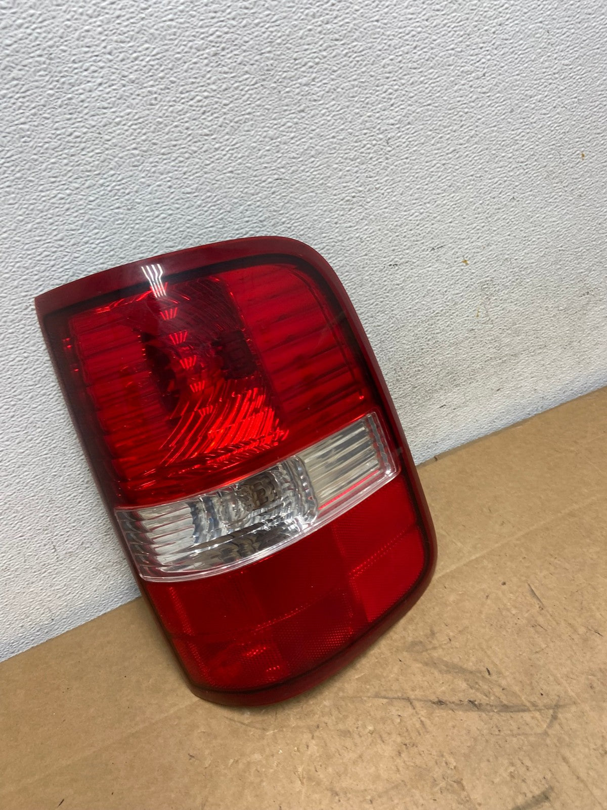 2004 to 2008 Ford F150 F-150 Right Passenger RH Side Tail Light AD6200 LK2
