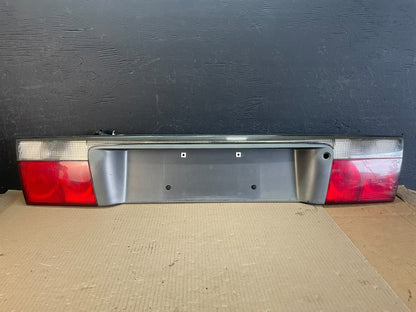 1998 to 2004 Cadillac Seville Trunk Lid Mounted Inner Tail Light Brake AE34650