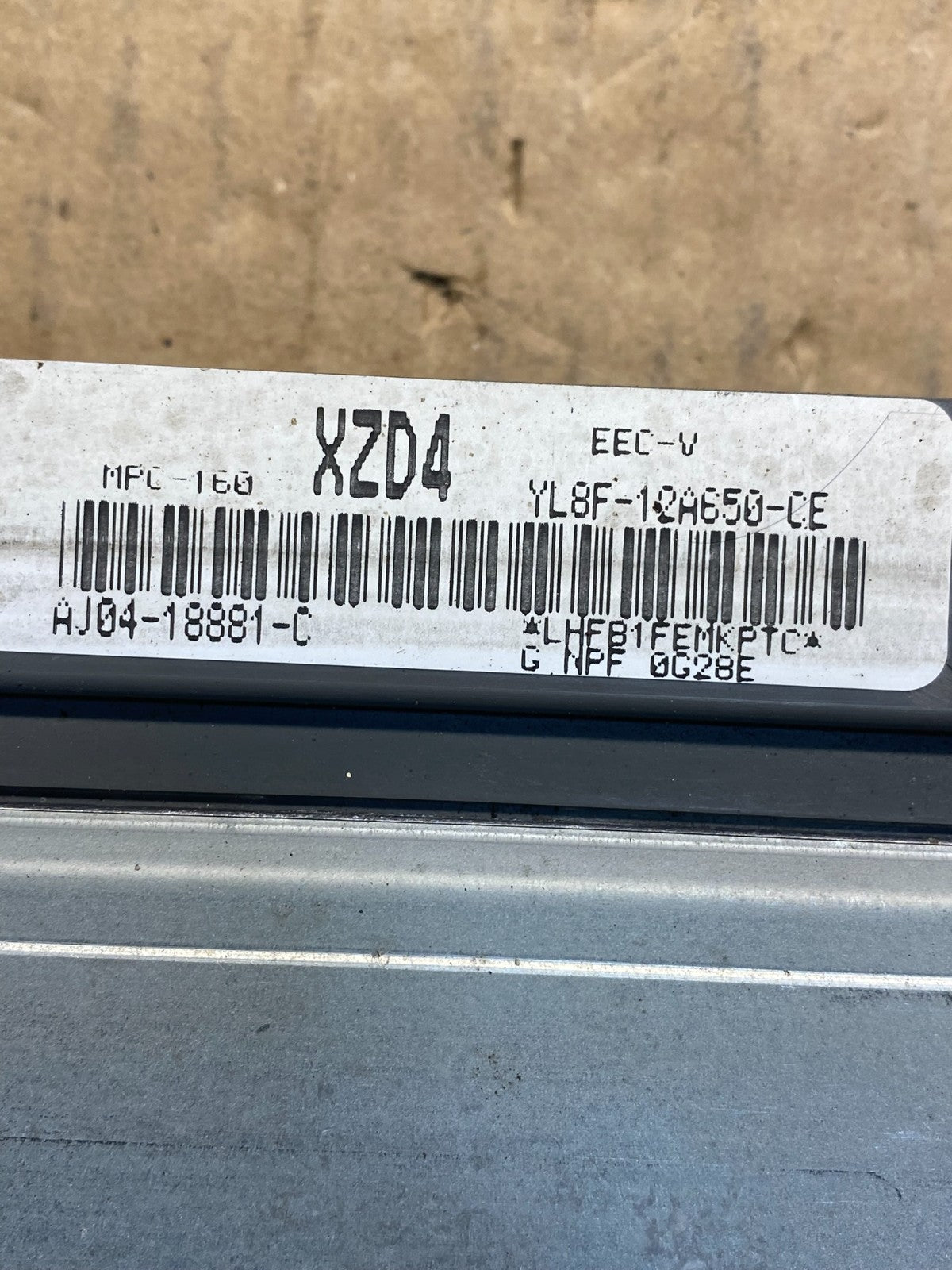 2001 Ford Escape Engine Control Unit ECU Computer yl8f-12a650-ce AG1753 DG2