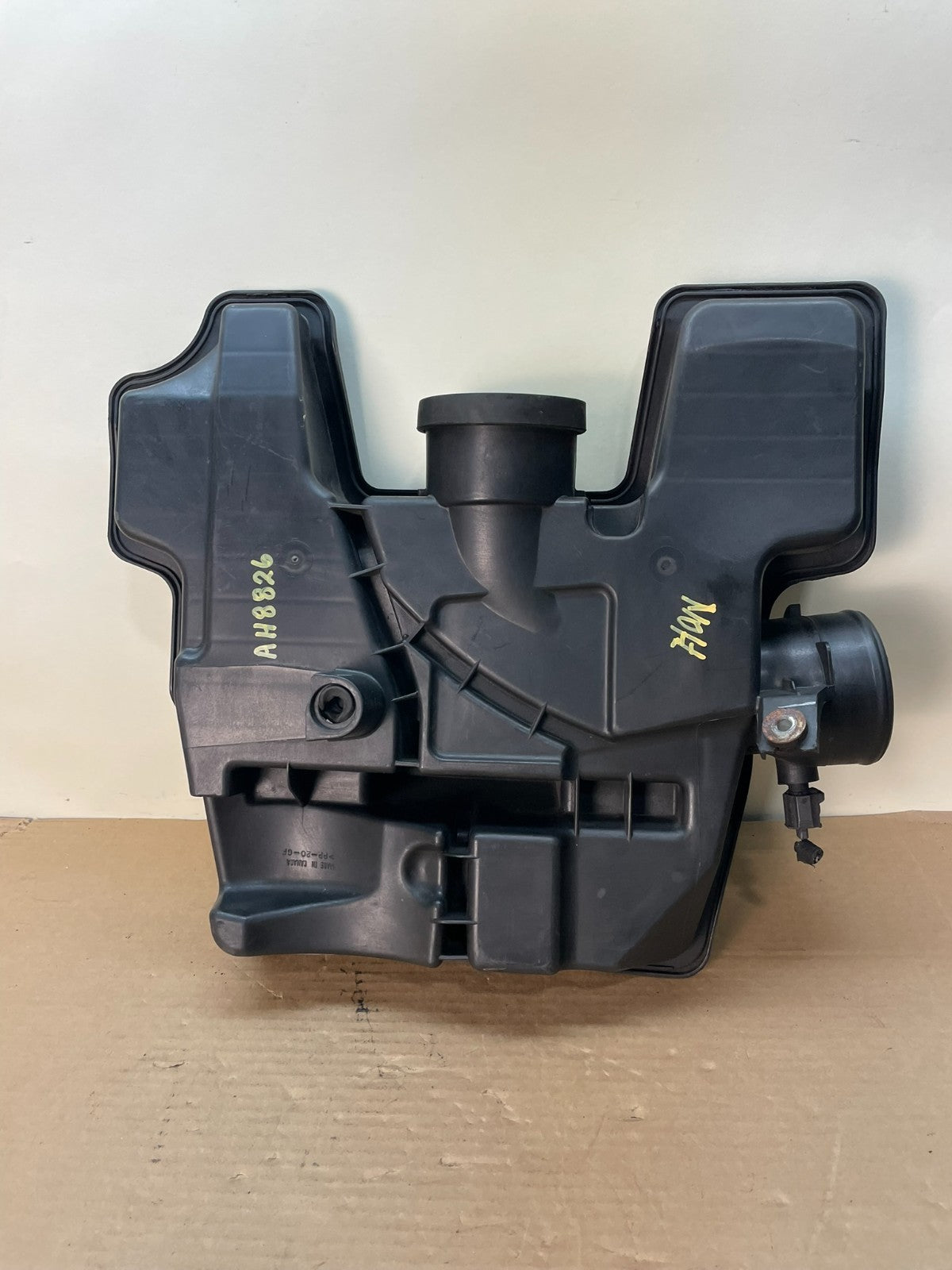 2008-2013 Ram 1500 4.7L V8 Engine Air Cleaner Intake Resonator AH8826 PS4