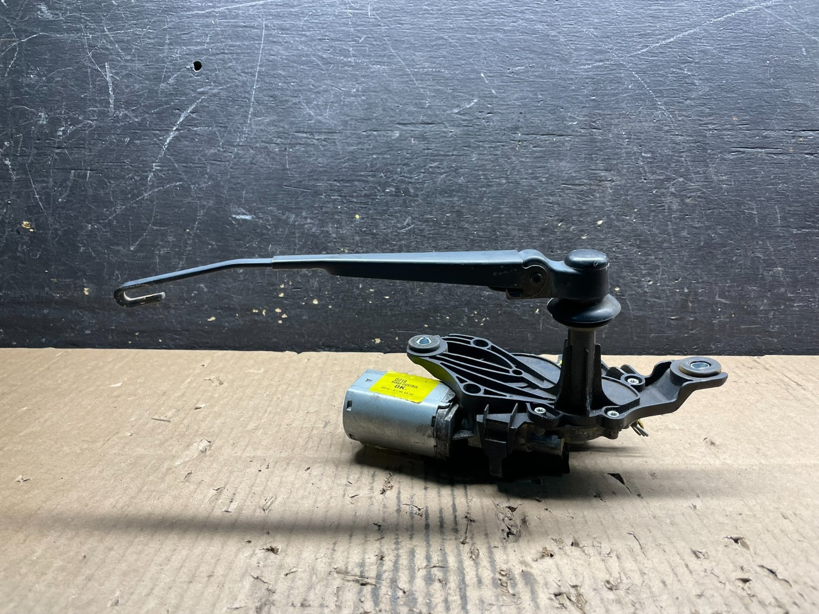 2008 2009 Taurus X Rear Windshield Wiper Motor u9537 DG3