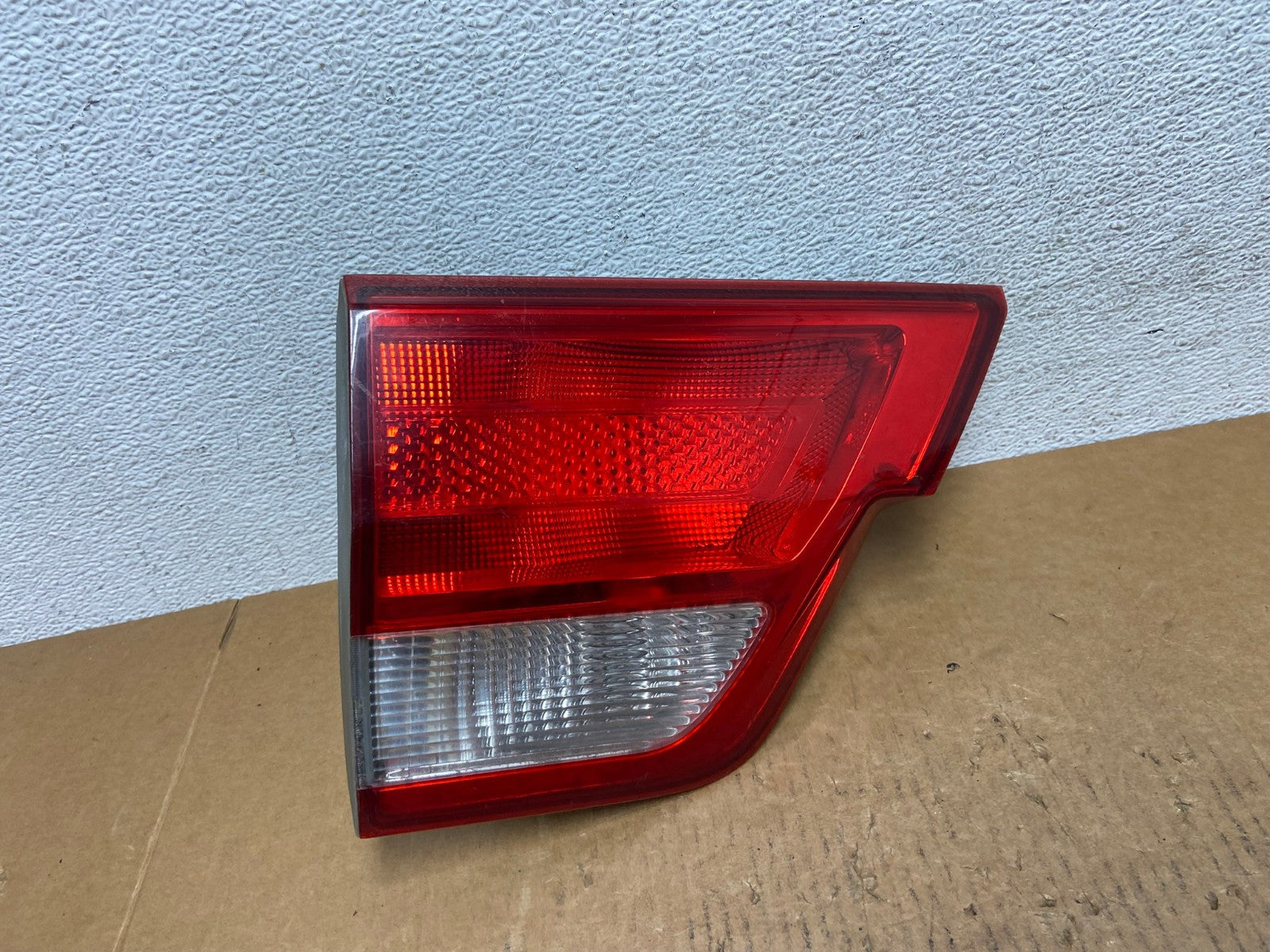 2011-2013 Jeep Grand Cherokee Left Driver Side Lh Inner Tail Light AE0239 LK0