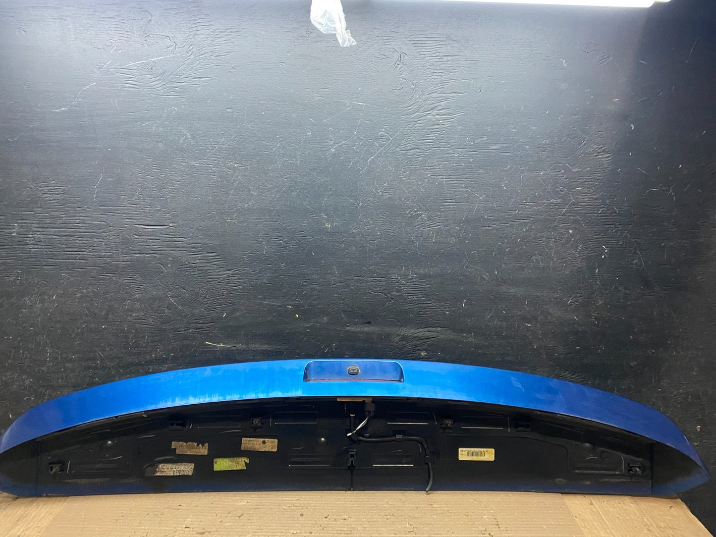 2009 to 2014 Volkswagen Routan Rear Spoiler V2487 DG6