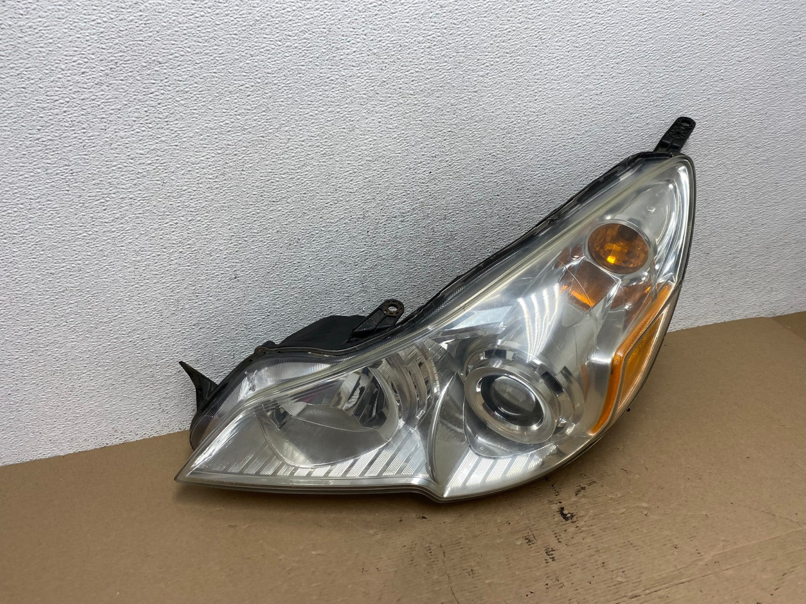 2010 2011 2012 Subaru Legacy Outback Left Driver Halogen Headlight AF4473 LK2