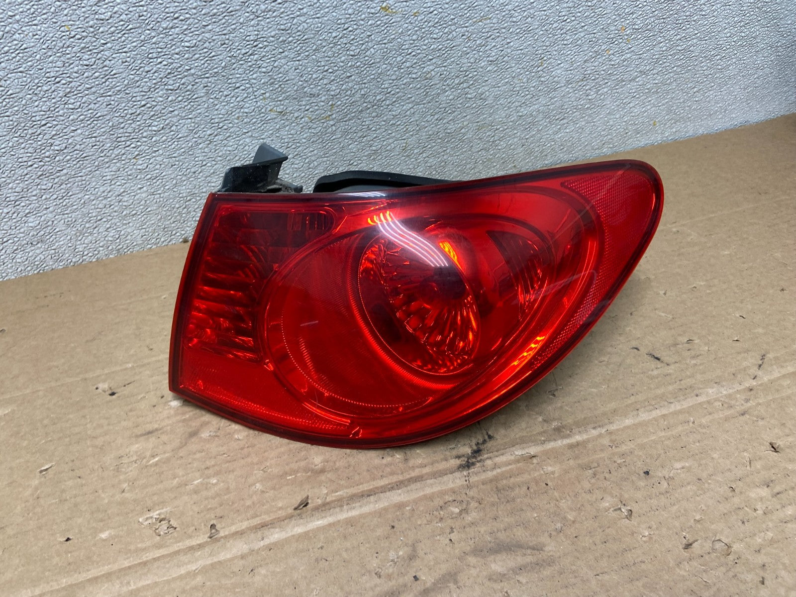 2007 to 2010 Hyundai Elantra Sedan Right Passenger Side Tail Light AB4697 LK0