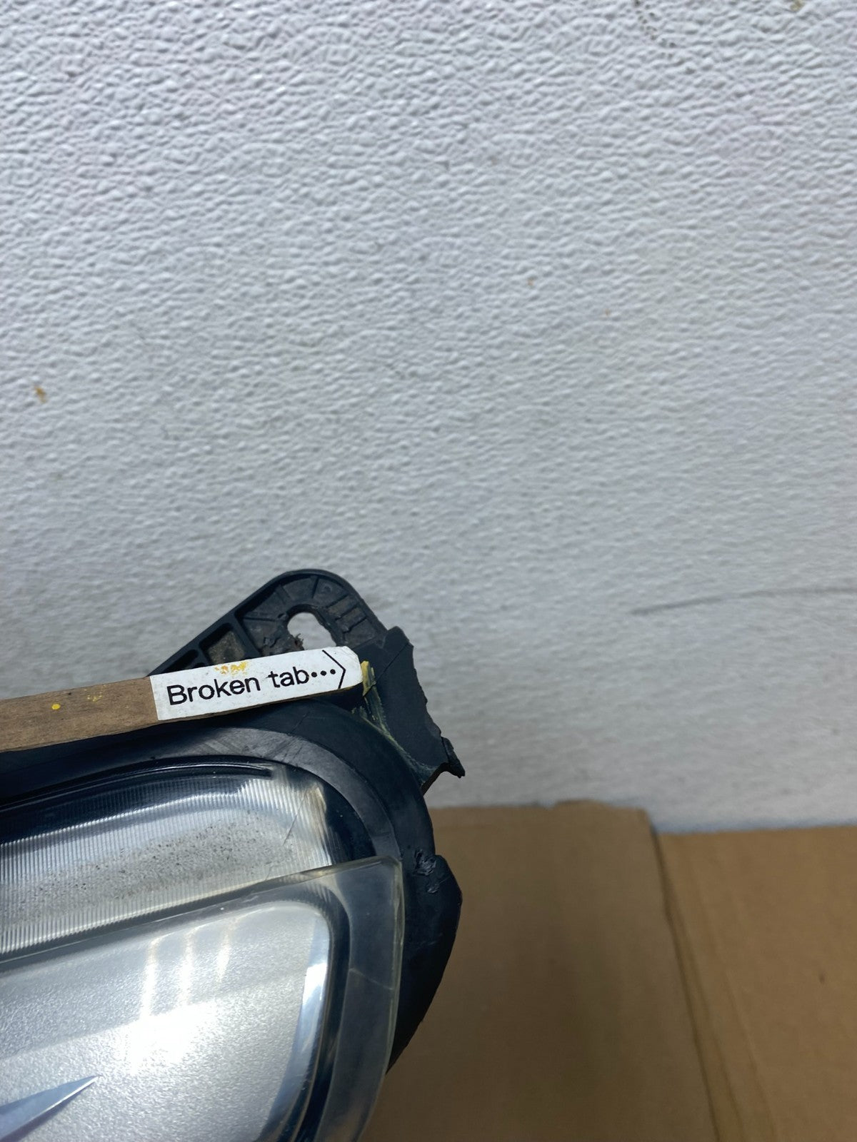 2013 - 2016 Ford Escape Headlight Left Driver Lh Side Halogen AD7940 DW6