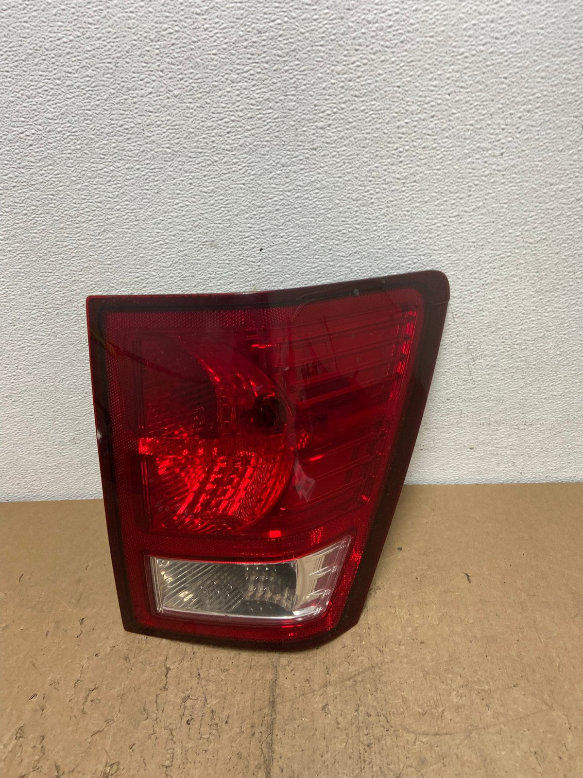 2007 to 2010 Jeep Grand Cherokee Right Passenger Tail Light AC7319 LK0