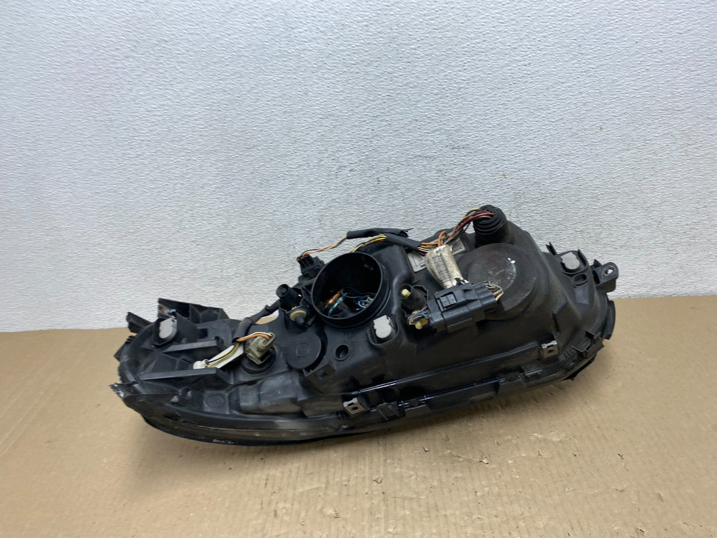 2005-2009 Volvo S60 Passenger Right Passenger RH Side Headlight AE9698 DW6