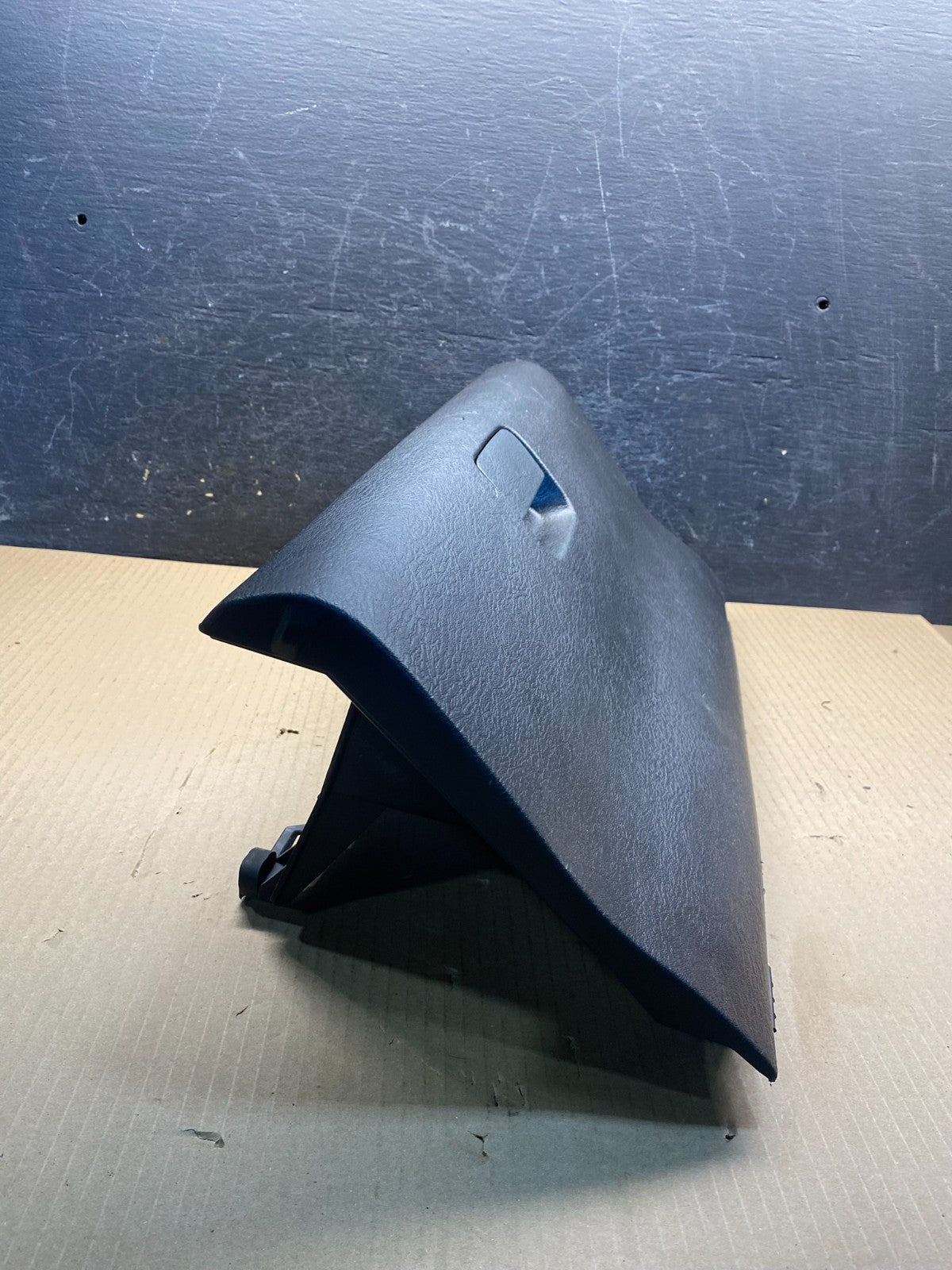 2002 to 2005 Dodge Ram 1500 Glove Box Compartment ah7432 DG1