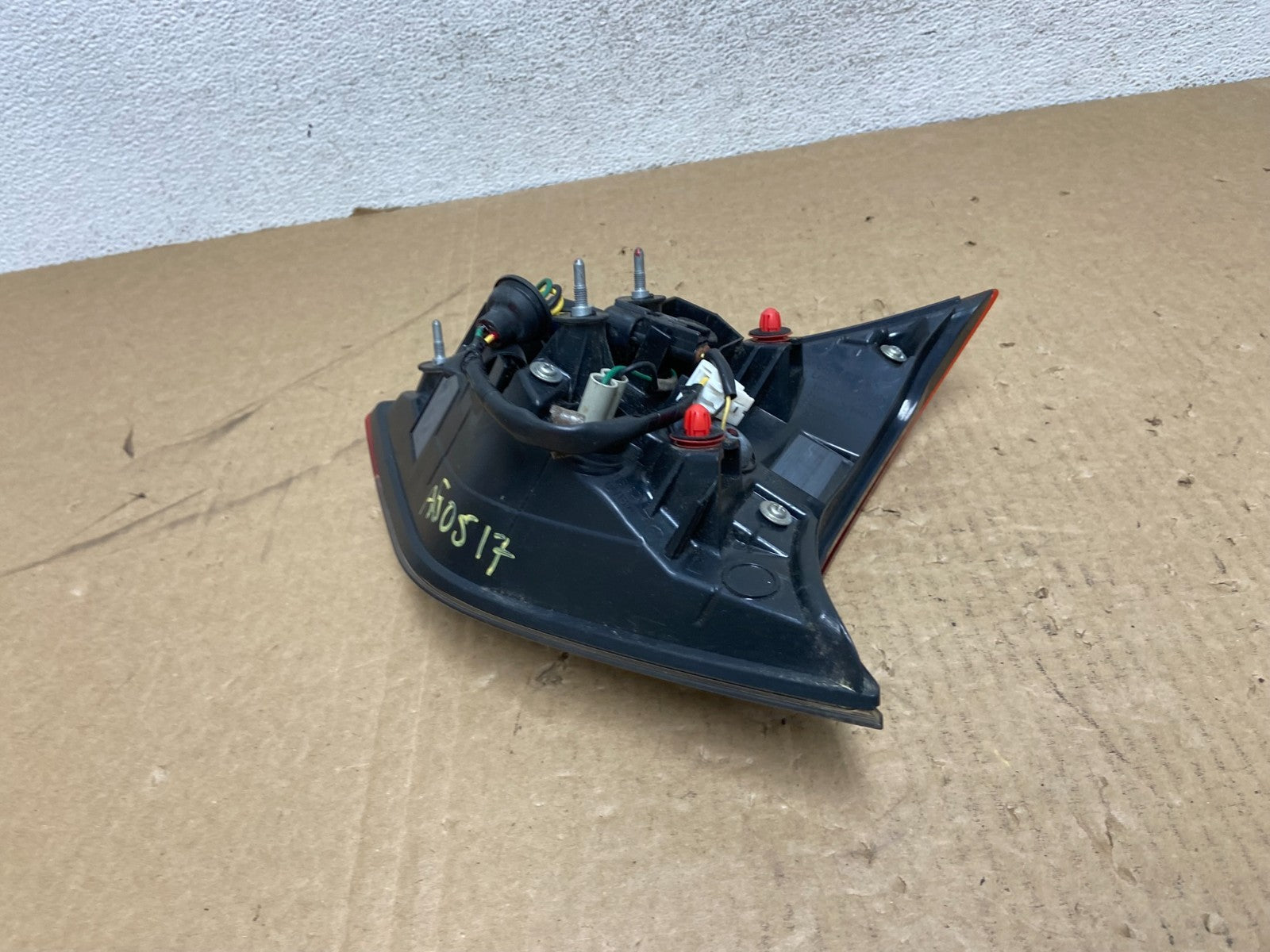 2017 - 2020 Nissan Rogue Inner Left Driver LH Side Tail Light AG05175