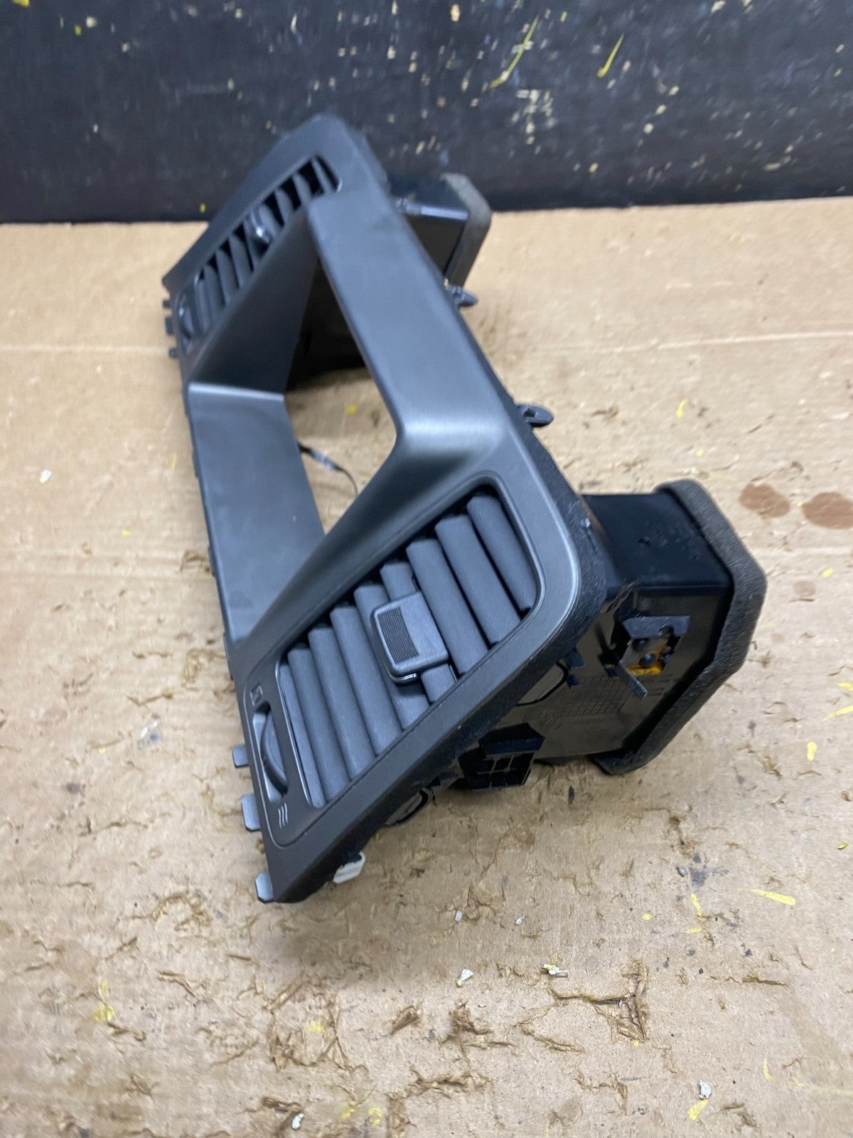 2009-2014 Nissan Murano Radio Center Console Display Bezel Air Vent OEM X1316 DG2