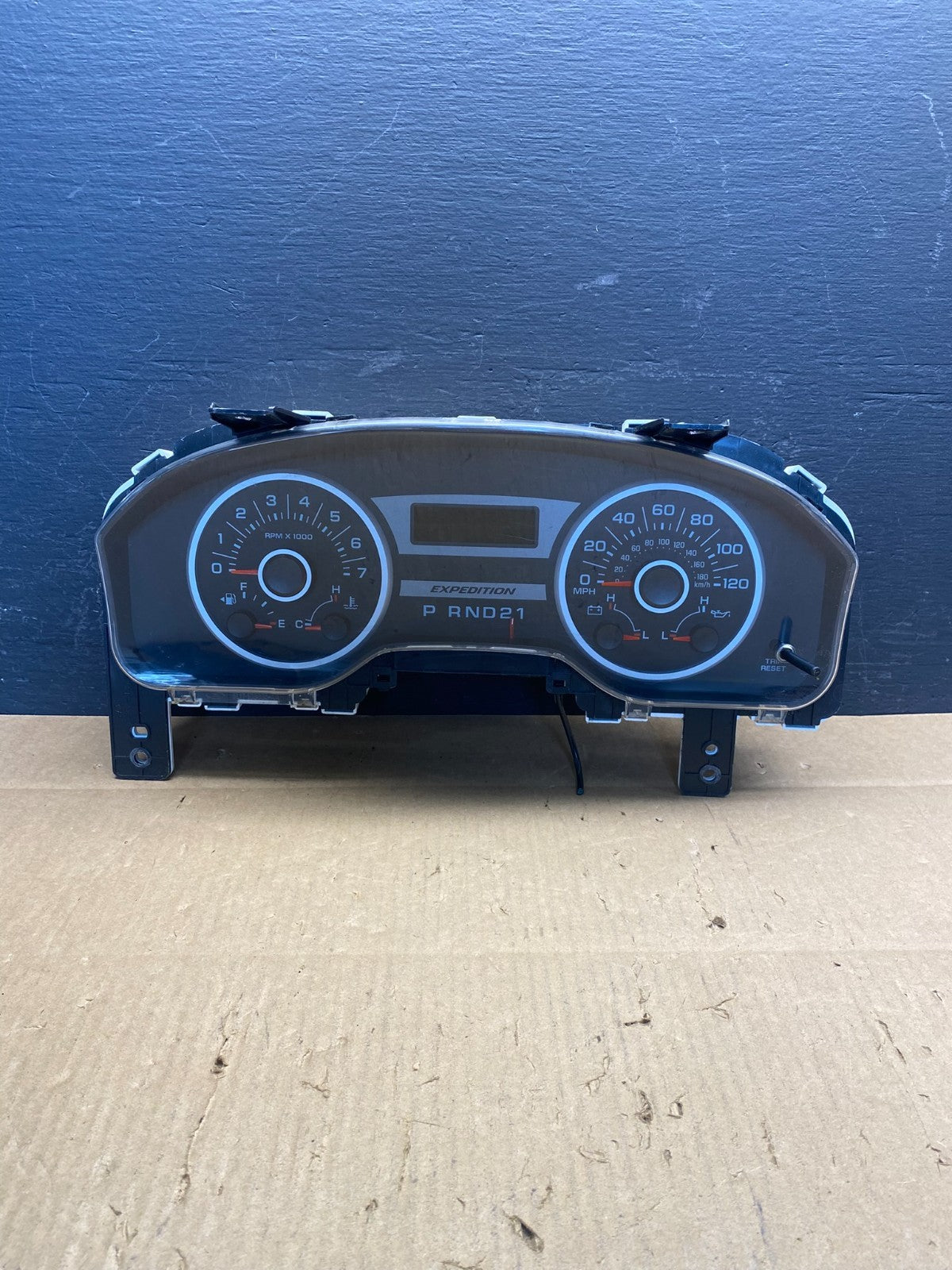2005 2006 Ford Expedition Speedometer Instrument Gauge Cluster ad1620 DG0
