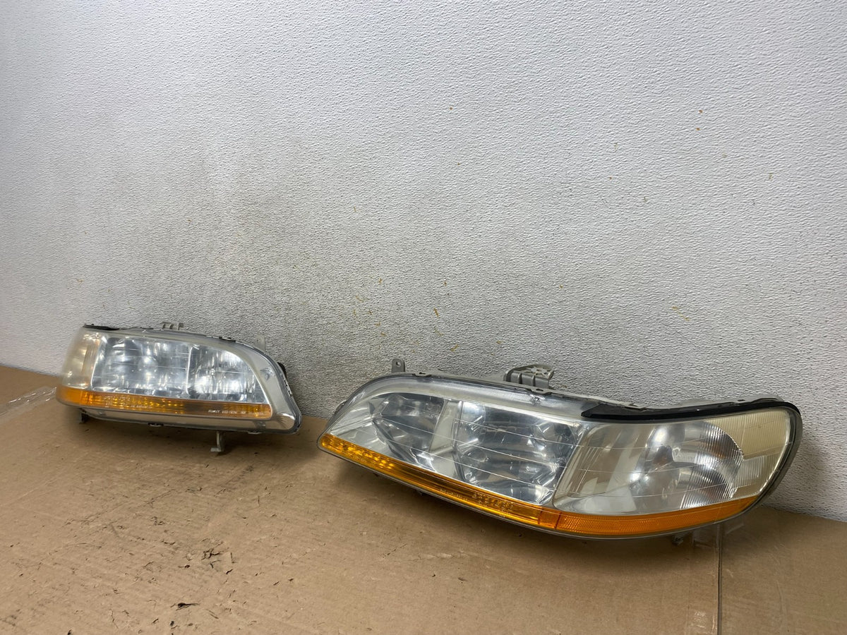1998 to 2002 Honda Accord Left+Right Set Side Headlights AI1004 DW1