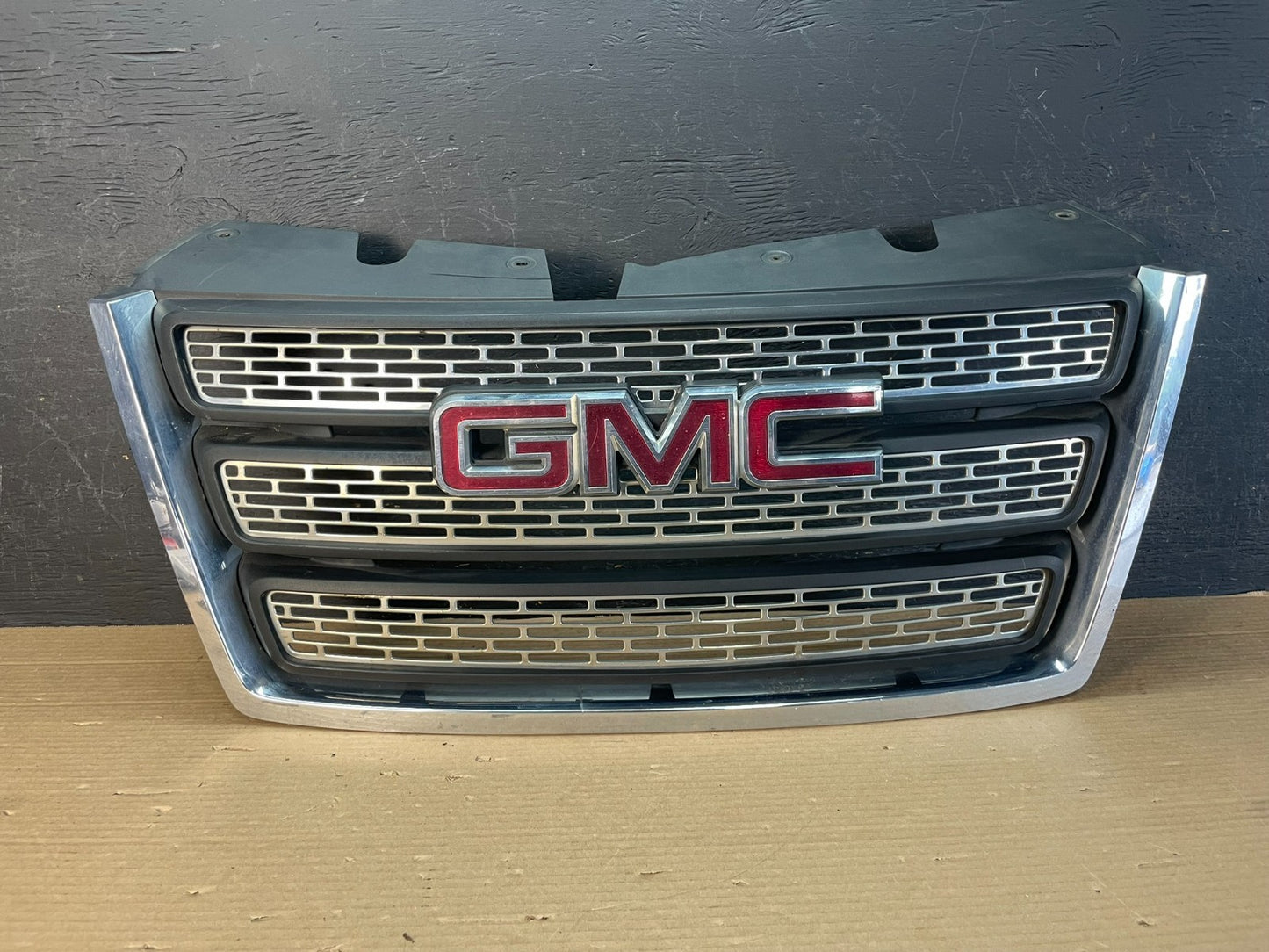 2010 to 2015 Gmc Terrain Front Upper Grill Grille AE9948 DG0