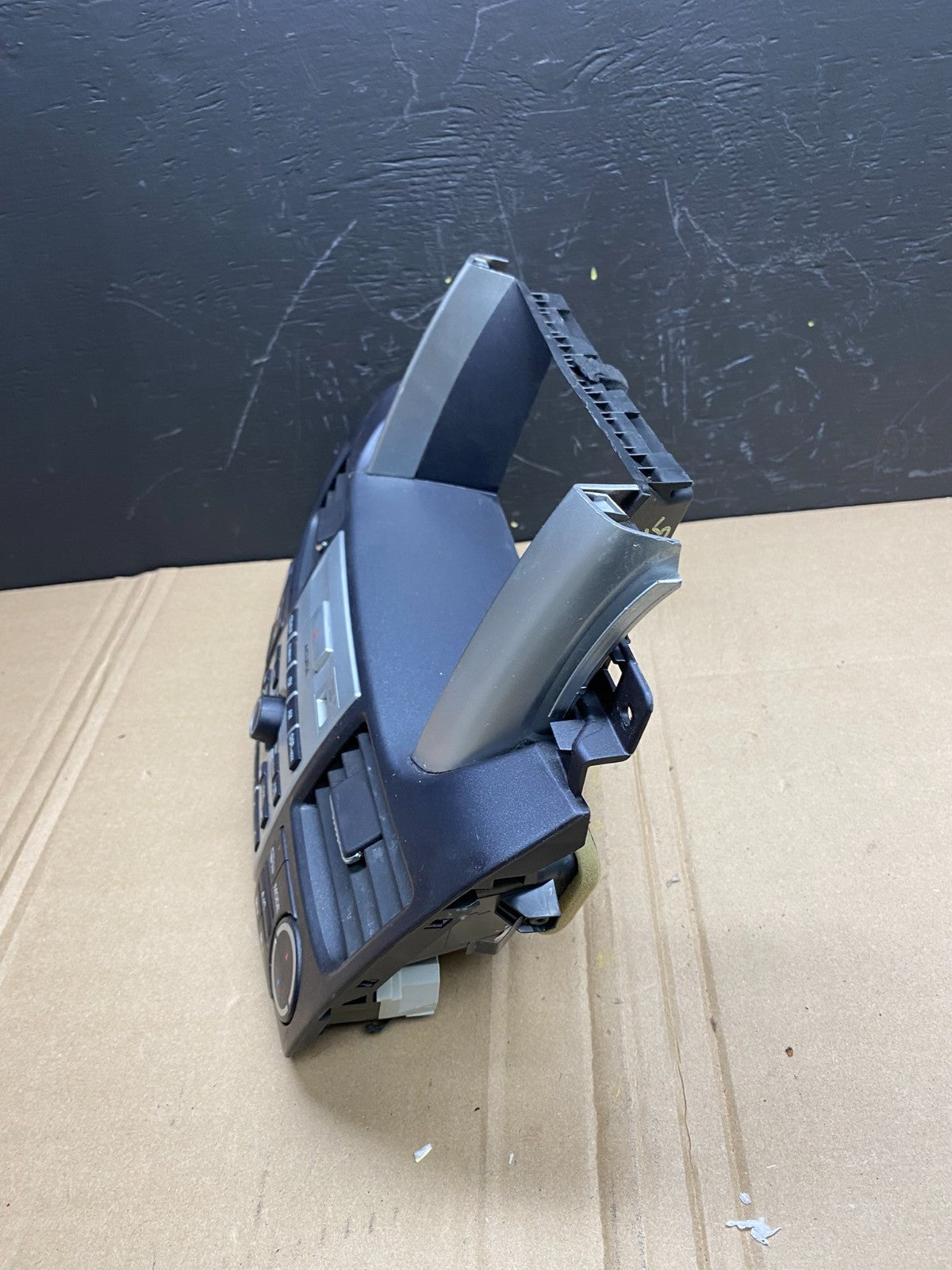 2007 to 2009 Acura RDX GPS RADIO Audio Control Trim Dash w/ Vents AB8675 DG2