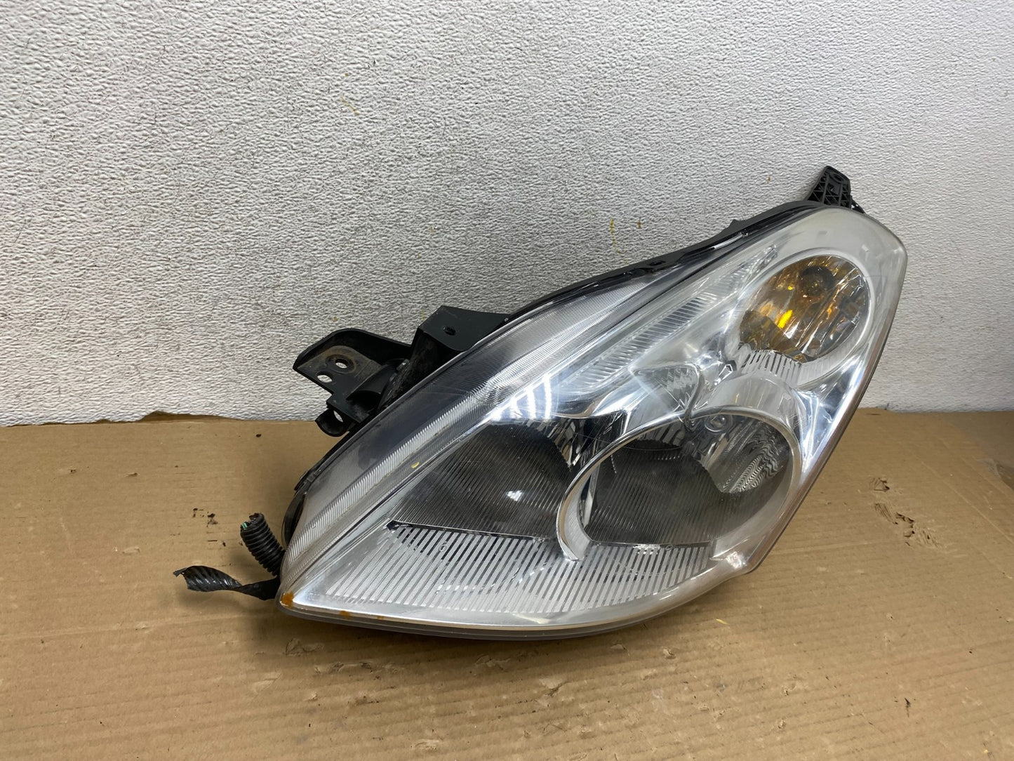 Sedan 2010 2011 2012 Nissan Altima Left Driver Side Headlight AH0555 DW1