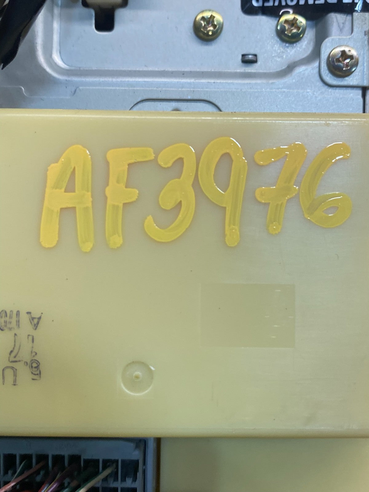 1998 to 2000 Lexus LS400 AM/FM Radio & GPS Navigation System AF39767