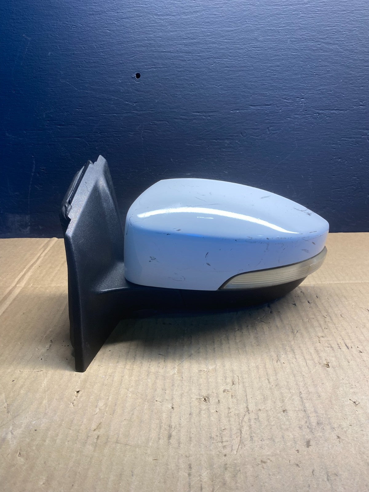 2015 to 2018 Ford Focus Left Driver View Door Turn Signal  Mirror AB7479 MS0