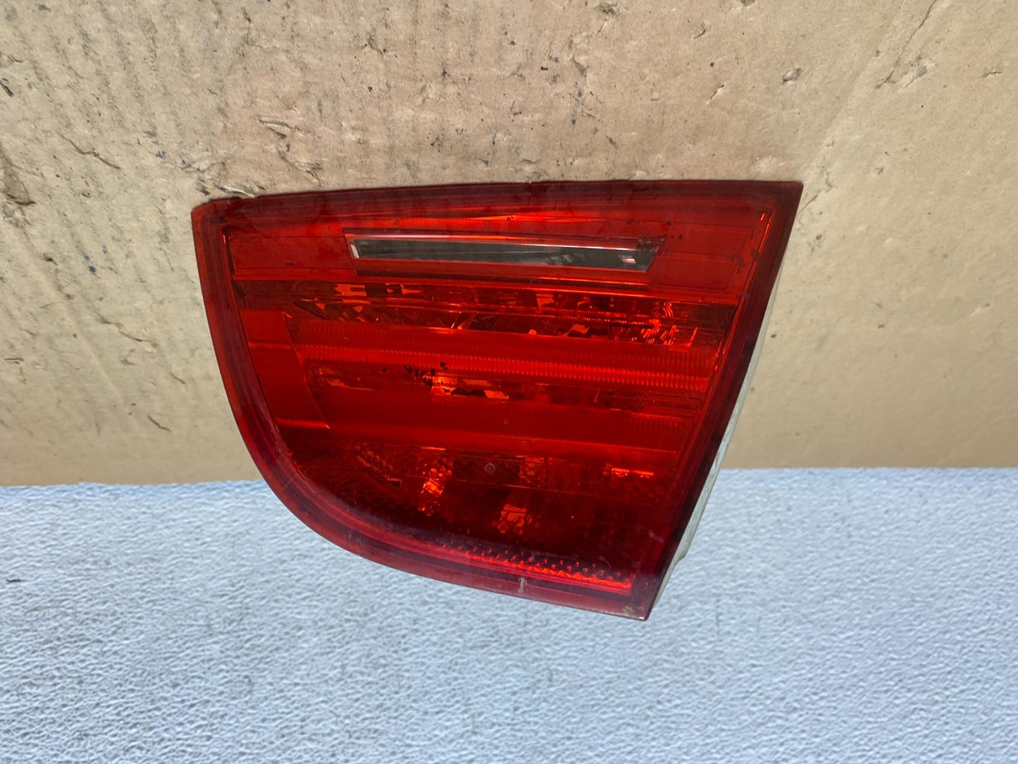 2009 2010 2011 BMW 3 328i 335i E90 Right Passenger RH Tail Light Inner AD2509 DW0