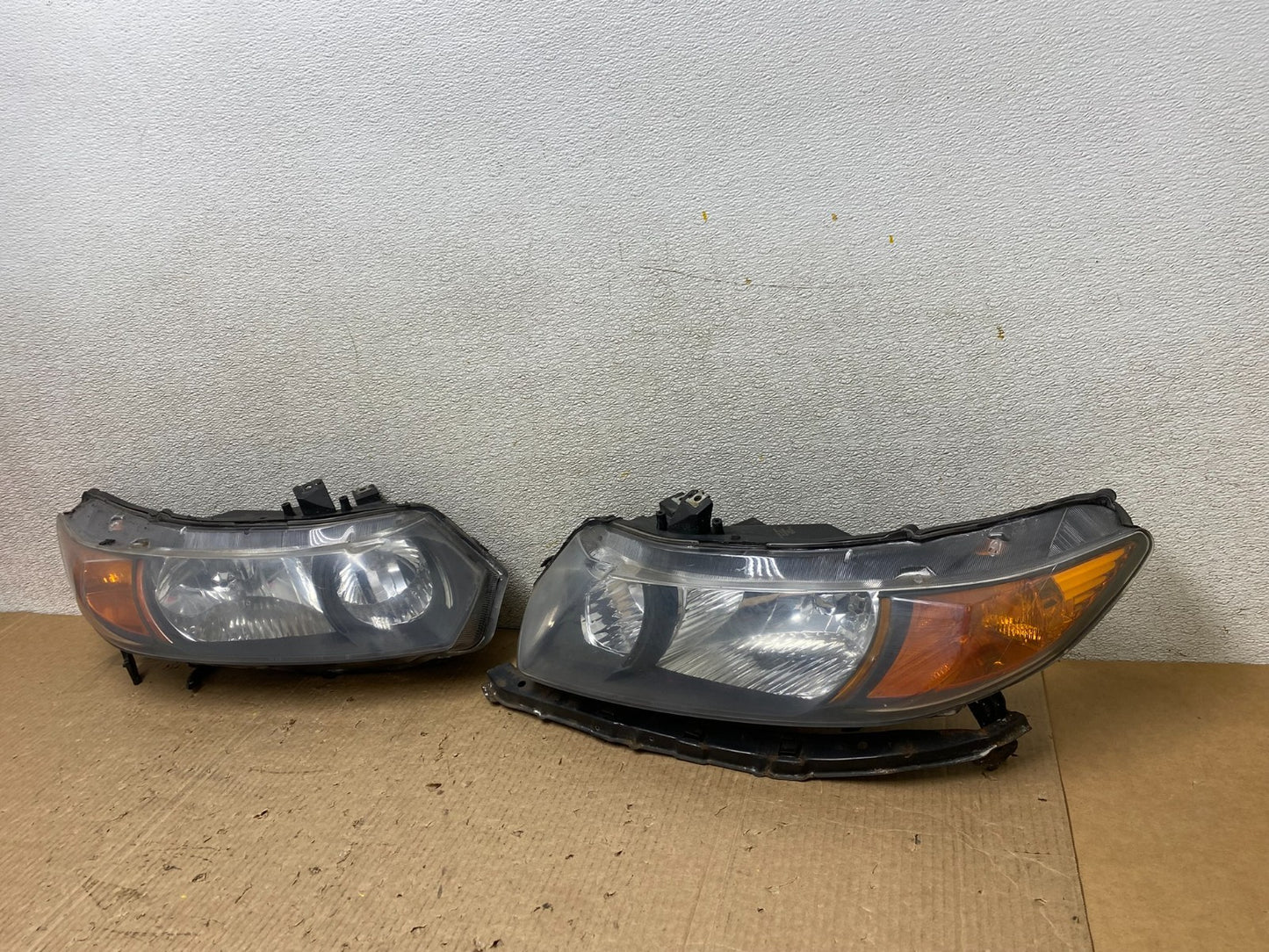2006 - 2008 Honda Civic Coupe Headlights Halogen Left+Right W5308 DW1