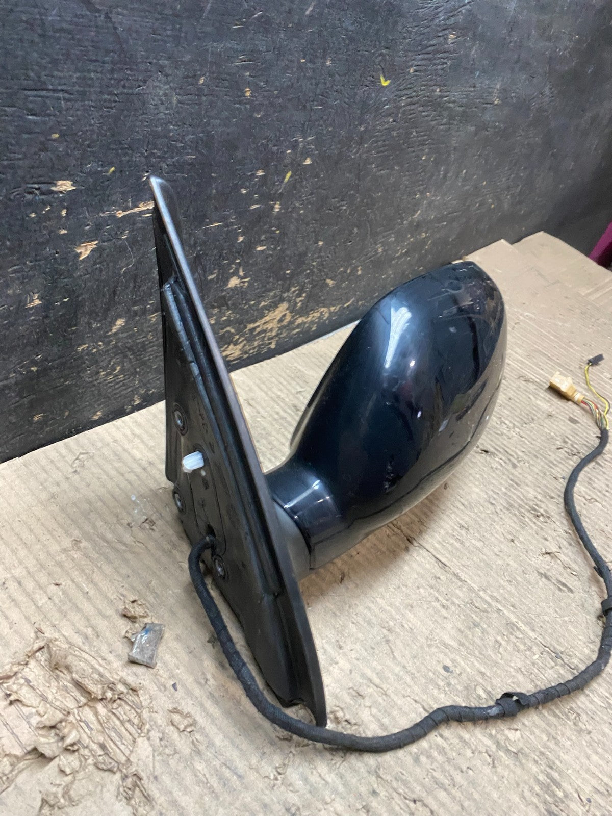 2004 to 2007 Volkswagen Touareg Left Door Power View Door Mirror OEM V4381 IT2