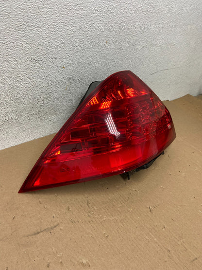 2006 - 2007 Honda Accord Left Driver Lh Side Tail light AD6472 DW2