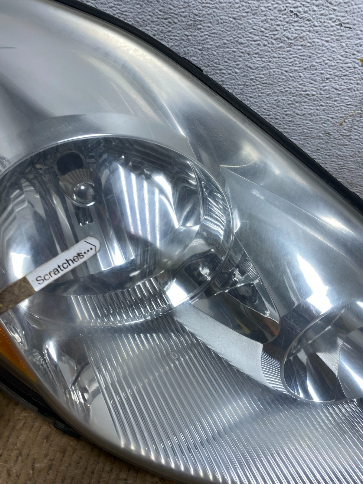 2006 to 2010 Toyota Sienna Right Passenger Rh Side Headlight Halogen AE0493 DW3