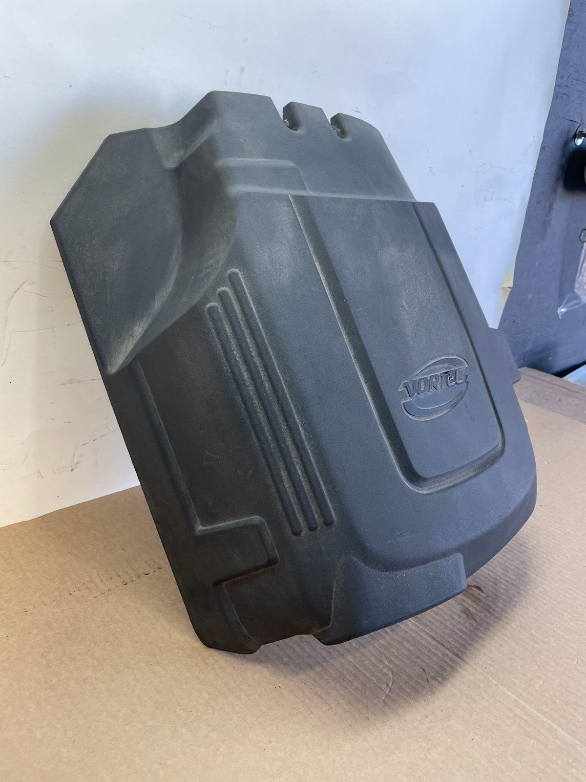 2007 to 2014 Chevrolet Silverado Vortec Engine Cover Shield AG7561 DG1