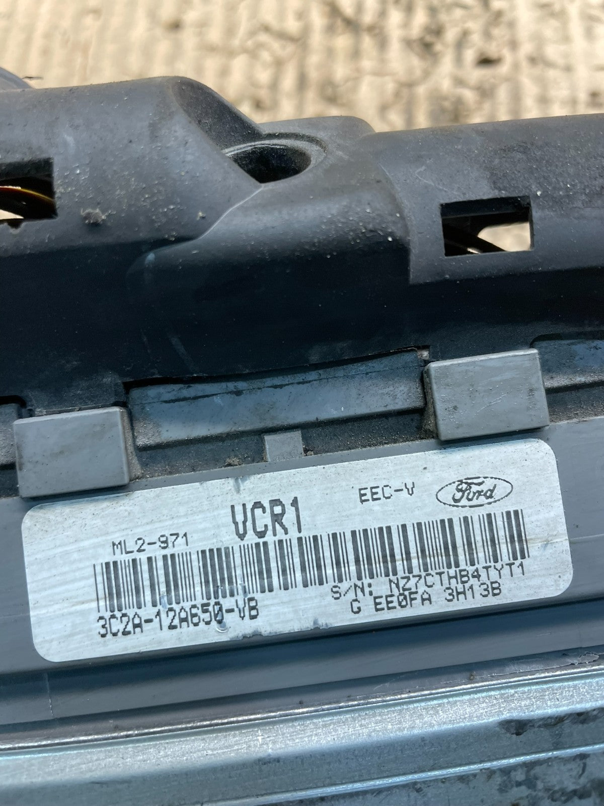 2003  Ford E250 E350 4.2L Engine Control ECU ECM Computer Module V5432  DG3